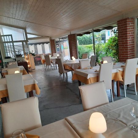 Locanda Della Luna Rossa Calosso Eksteriør bilde