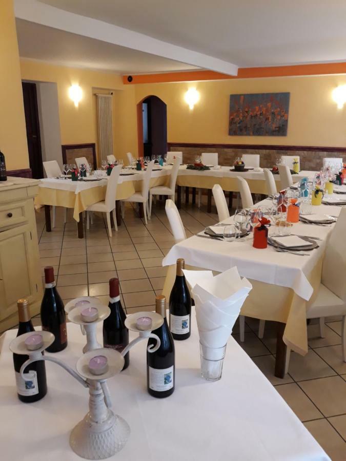 Locanda Della Luna Rossa Calosso Eksteriør bilde